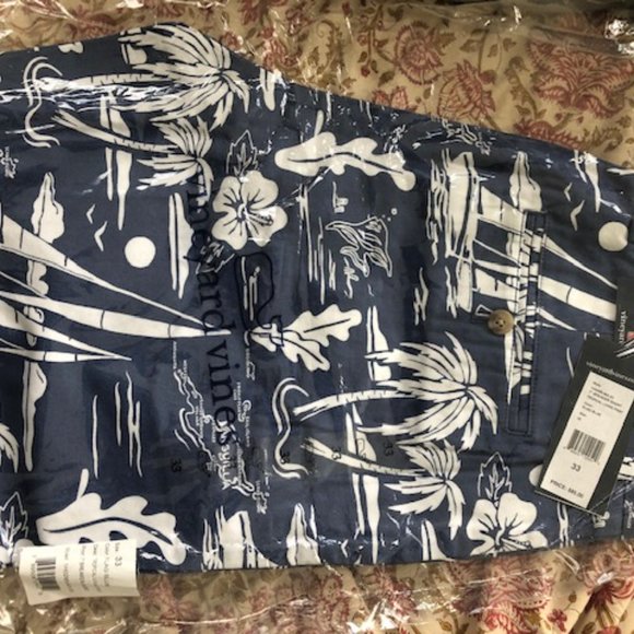 Vineyard Vines Surfer Shorts - Picture 3 of 5